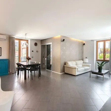 Starhost - Casa Masu' Salerno